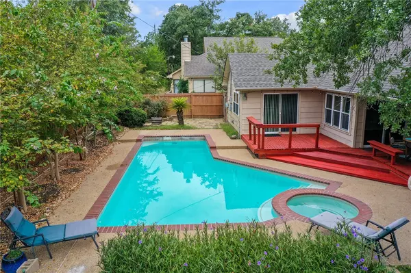 4108 Brompton LN, Bryan, TX 77802