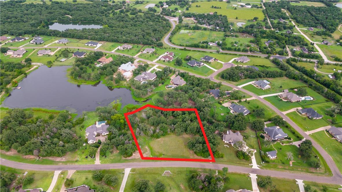 6922 McCrae LN, Bryan, TX 77808