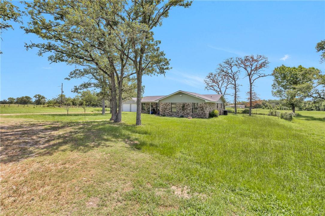 21356 N Highway 90 N, Bedias, TX 77831