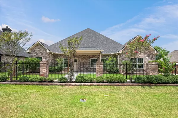 4703 Saint Andrews DR, College Station, TX 77845