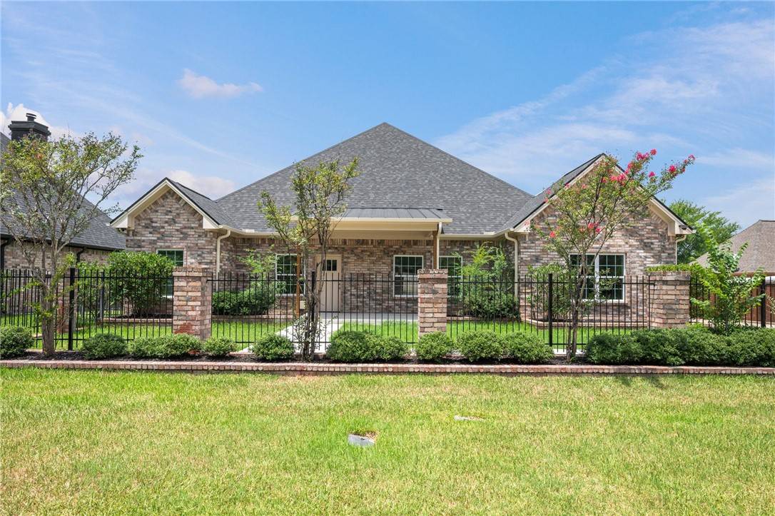 4703 Saint Andrews DR, College Station, TX 77845