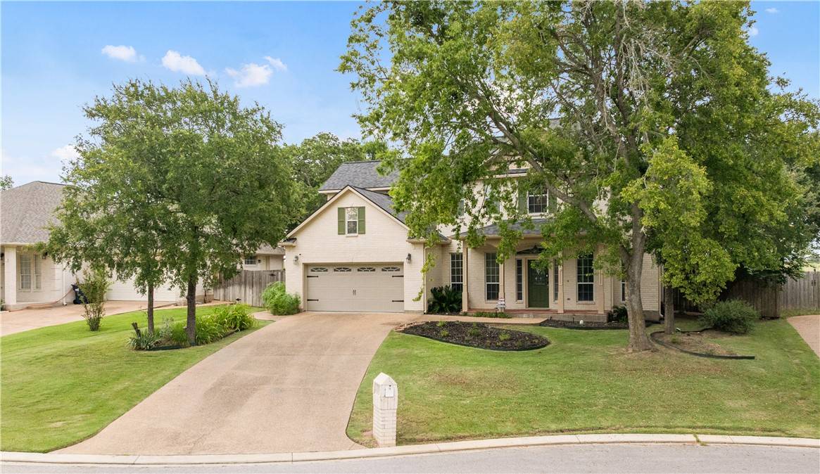 9413 Whitney LN, College Station, TX 77845