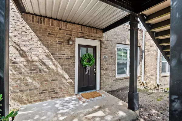 1725 Harvey Mitchell Pkwy S #112, College Station, TX 77840