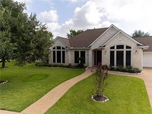 827 Pine Valley DR, College Station, TX 77845