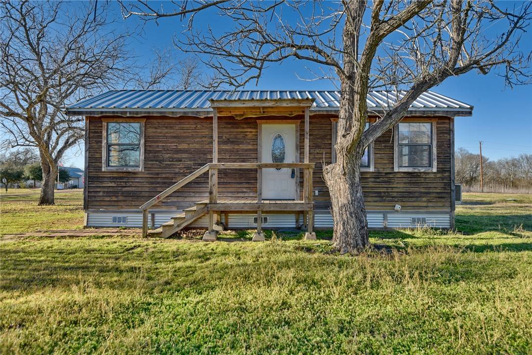320 Gulf Avenue, Caldwell, TX 77836