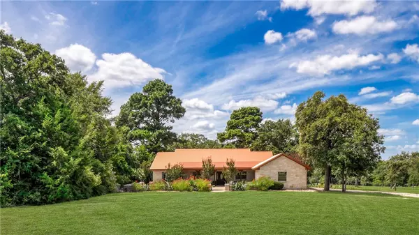 2933 County Road 332 County Road, Caldwell, TX 77836