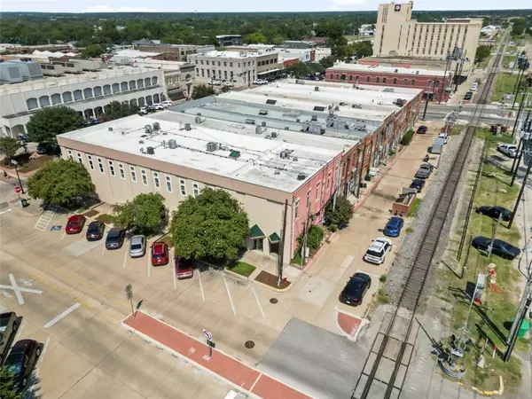 106 E 26th ST, Bryan, TX 77803