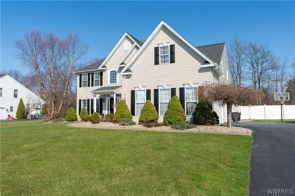 Orchard Park, NY 14127,78 Graystone LN