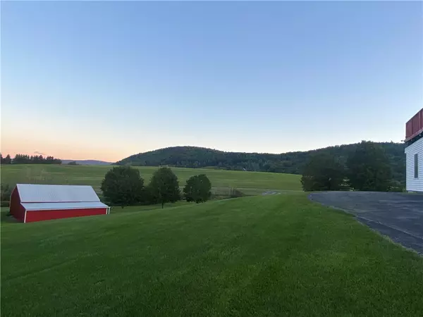 Cobleskill, NY 12043,736 Lawyersville RD