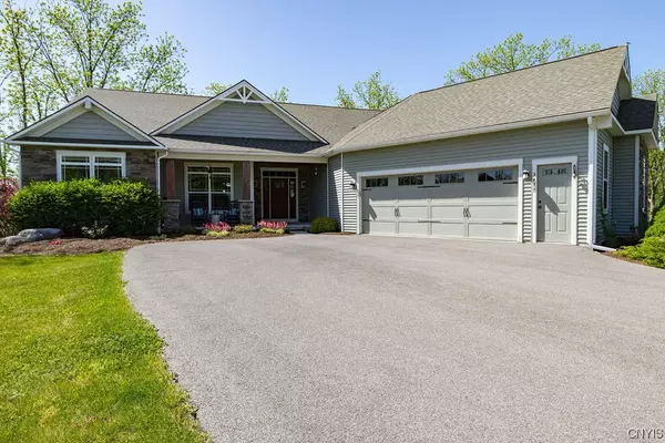 Baldwinsville, NY 13027,3477 Long Shadow DR