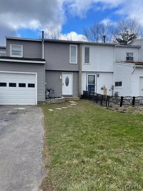 Clay, NY 13041,8005 A Marlin DR