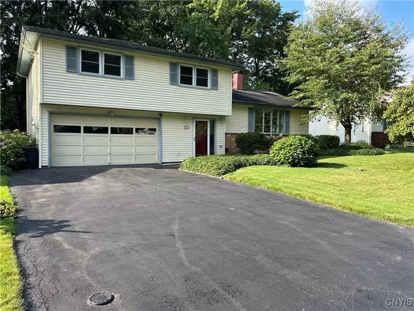 Liverpool, NY 13088,4774 Black Oak DR