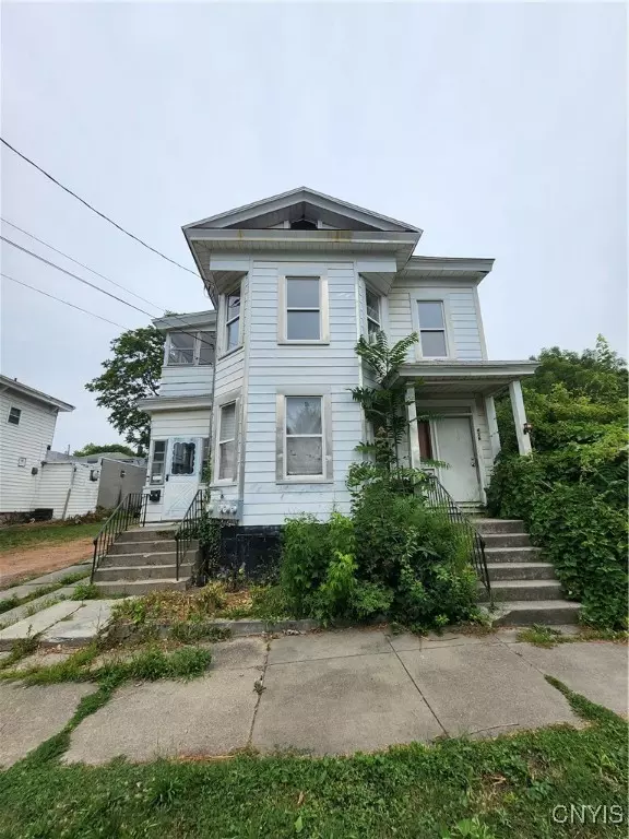 Syracuse, NY 13208,816 N Alvord ST