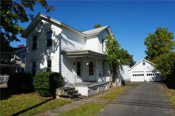 104 W Yates St, East Syracuse, NY 13057