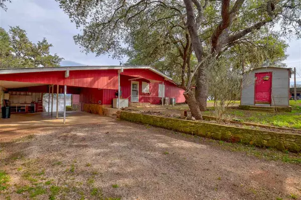 136 Harvest Trail, Tow, TX 78672