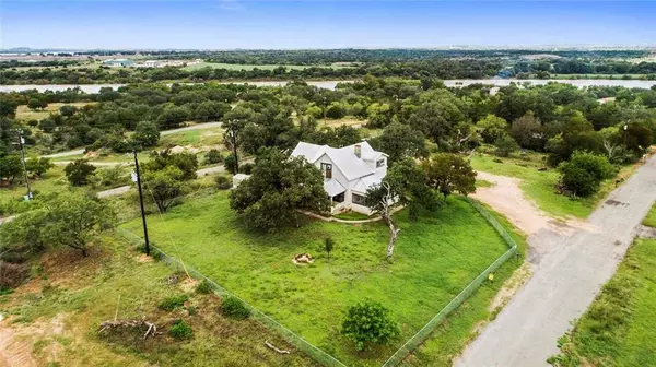 810 Birch LN, Cottonwood Shores, TX 78657