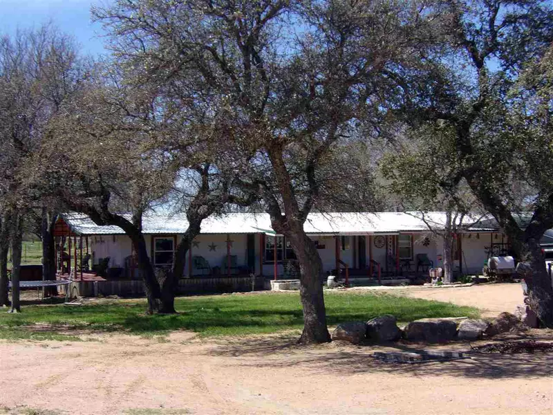 4040 HWY 29, Llano, TX 78643