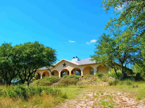 1798 Ranch Road 962 W, Round Mountain, TX 78663