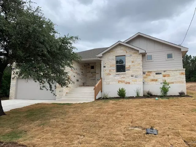 511 Taylor Dr, Horseshoe Bay, TX 78657