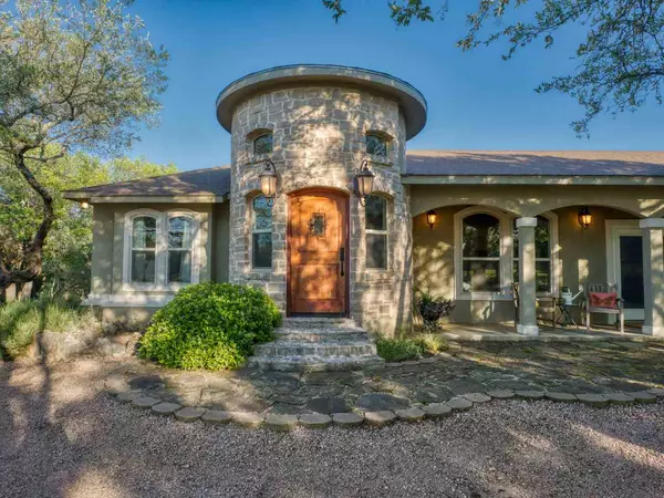 850 Twisted Oak, Horseshoe Bay, TX 78657