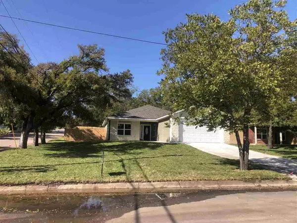 302 N Race, Lampasas, TX 76550