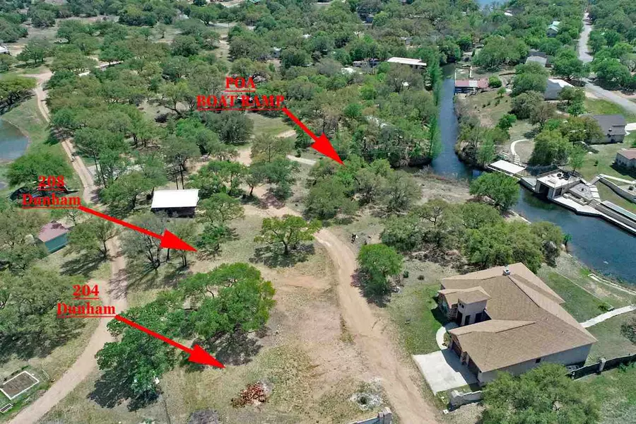 208 Dunham DR, Kingsland, TX 78639