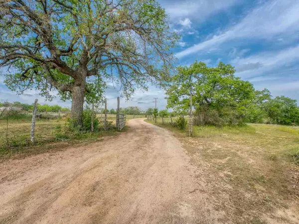 Kingsland, TX 78639,515 Wood Forest DR