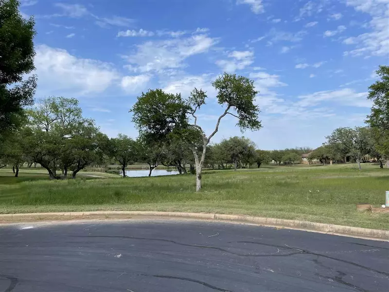 2105 Chipshot CT, Spicewood, TX 78669