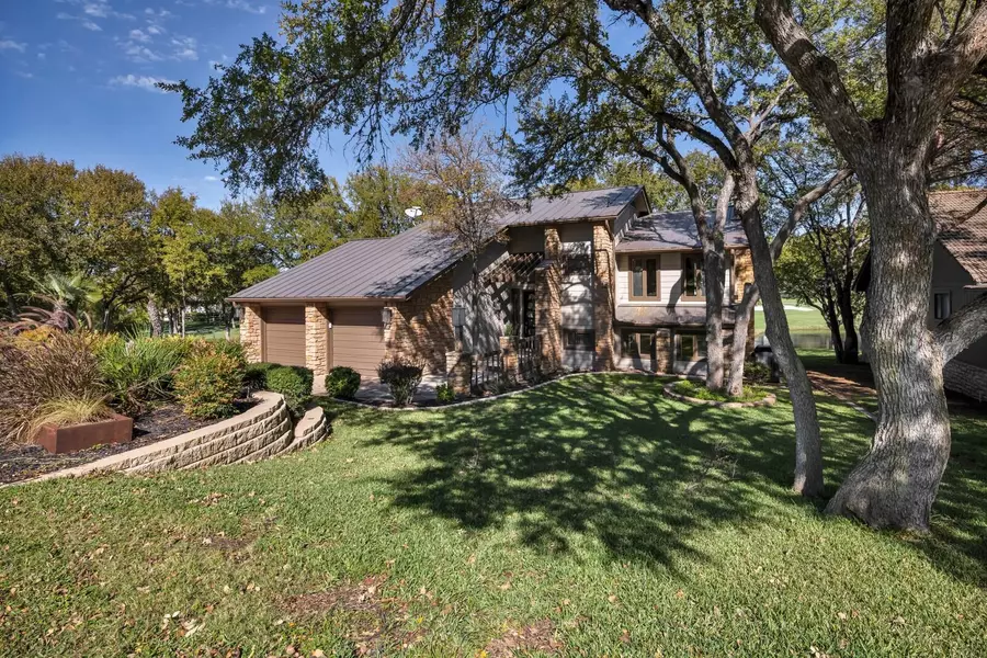 809 W Hi Circle, Horseshoe Bay, TX 78657