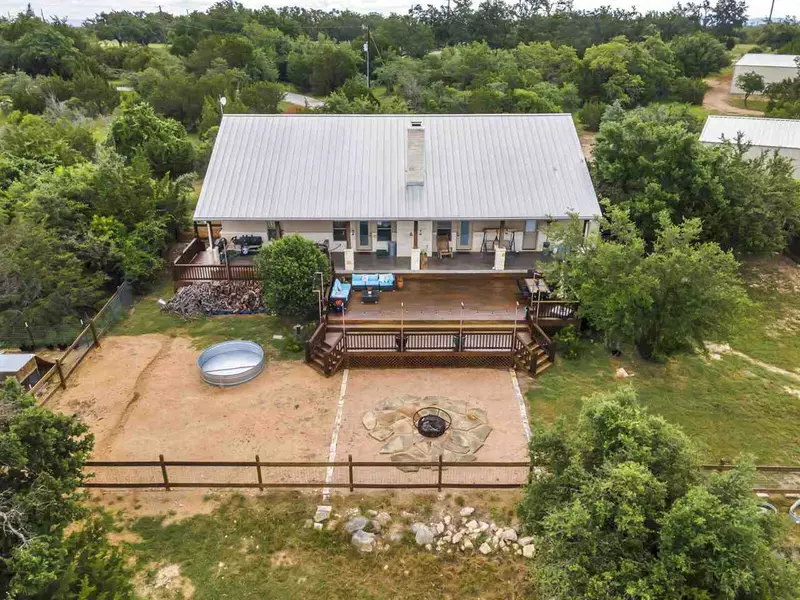 1041 Crystal Mountain Dr DR, Round Mountain, TX 78663