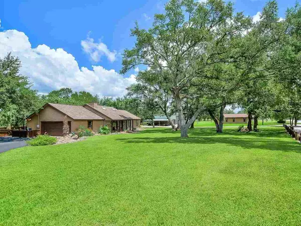 3250 Quail Creek Loop, Kingsland, TX 78639