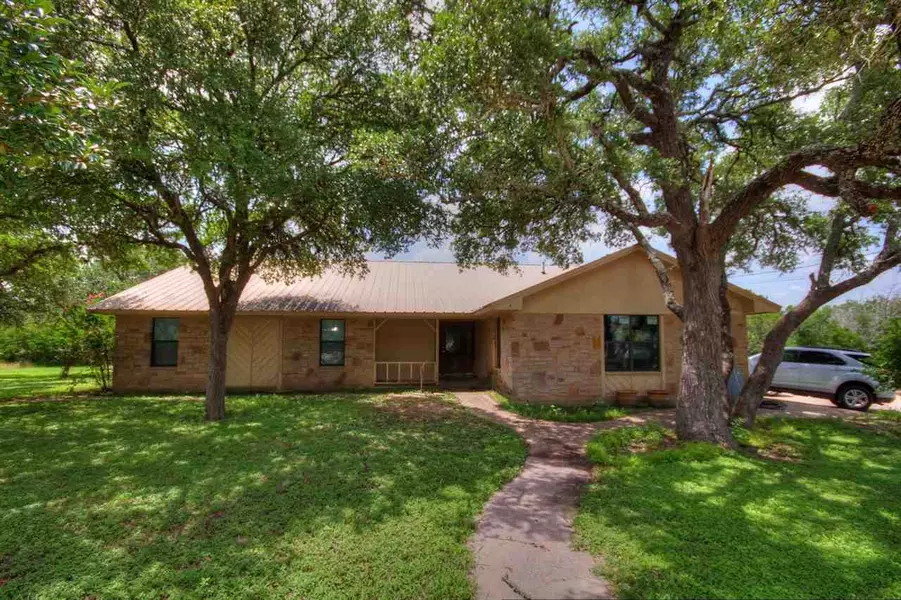 401 & 403 W Possum Trot, Burnet, TX 78611