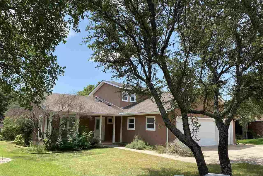 207 Fox Crossing, Burnet, TX 78611