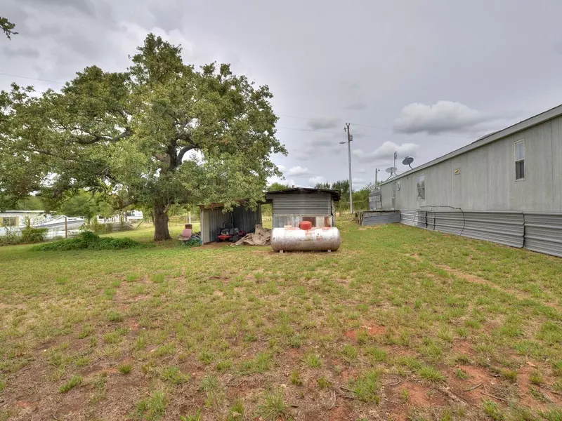 307 Breezy LN, Kingsland, TX 78639