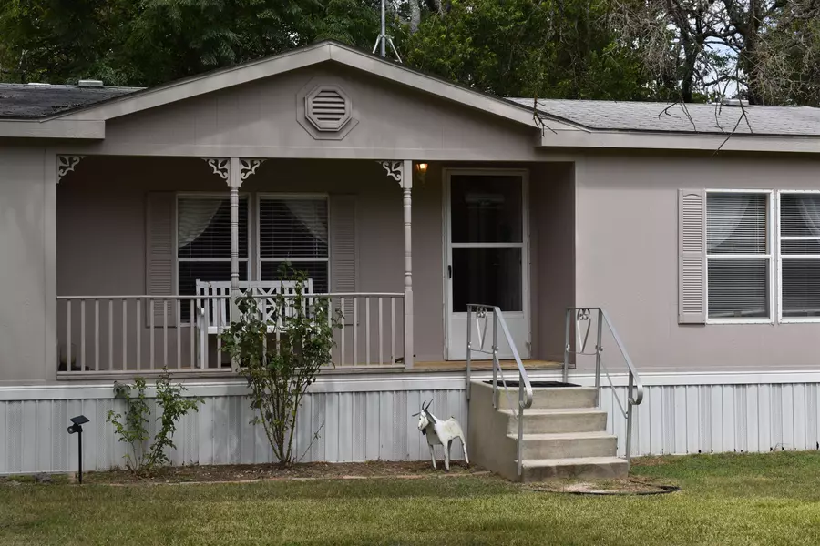 420 Broken Bow, Bertram, TX 78605-4298