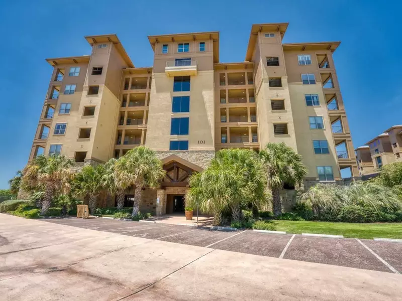 101 West Bank #53, Horseshoe Bay, TX 78657