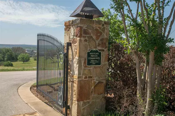 12 Westgate Loop, Horseshoe Bay, TX 78657