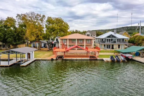 212 N Waterway DR,  Kingsland,  TX 78639