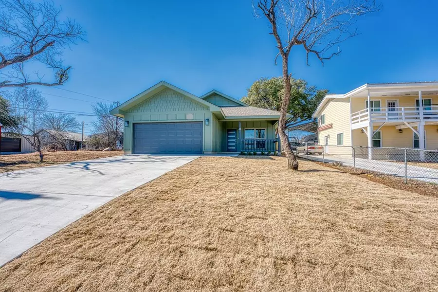 602 Fir LN, Cottonwood Shores, TX 78657