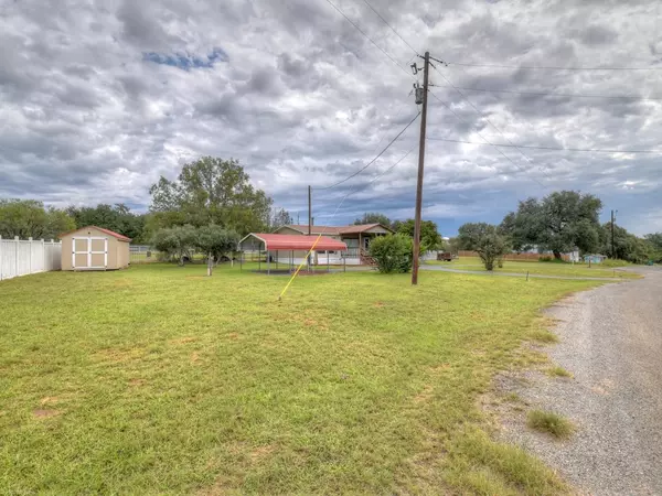 Kingsland, TX 78639,436 Redbud ST