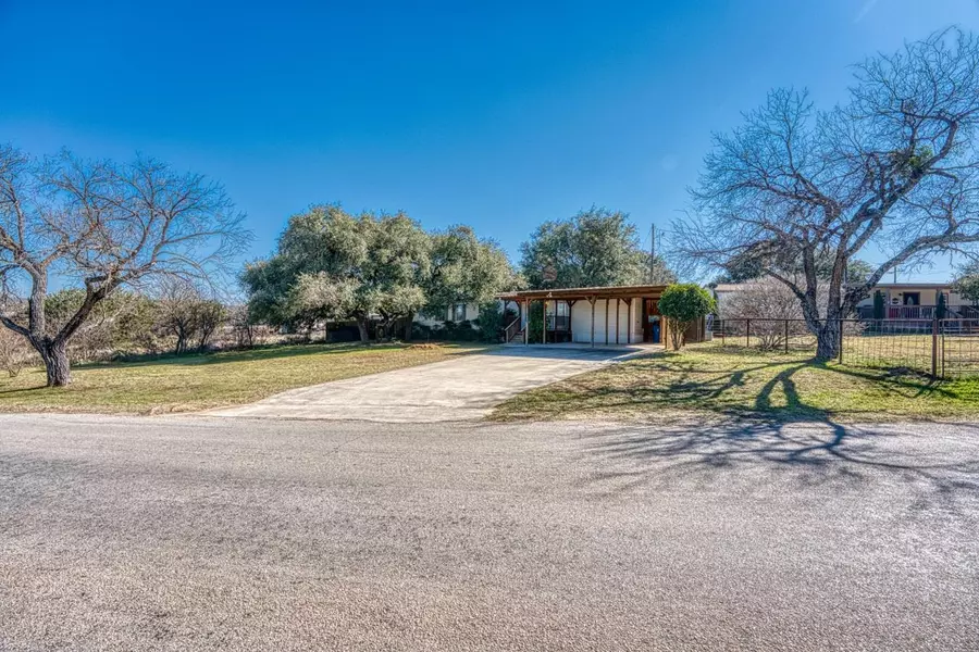 1021 CR 118, Burnet, TX 78611-5405