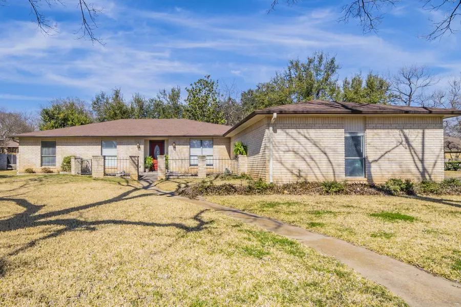 314 San Saba, Meadowlakes, TX 78654