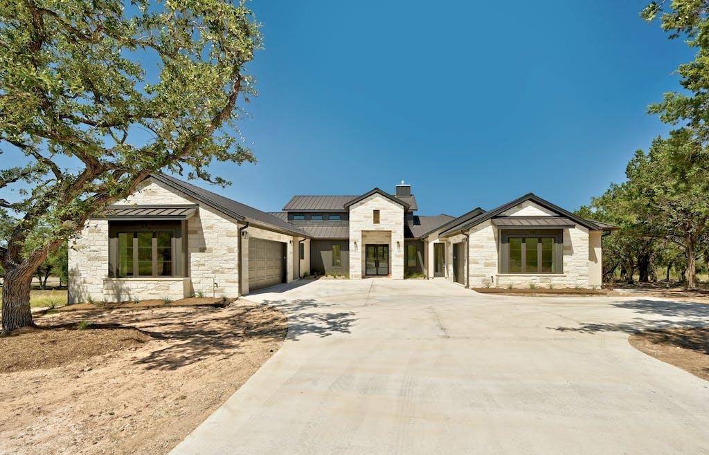 121 Campolina Lane, Out Of Area, TX 78619