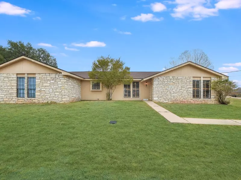 348 McCartney DR, Kingsland, TX 78639