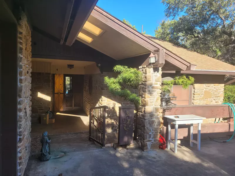 173 Roadrunner LN, Buchanan Dam, TX 78609