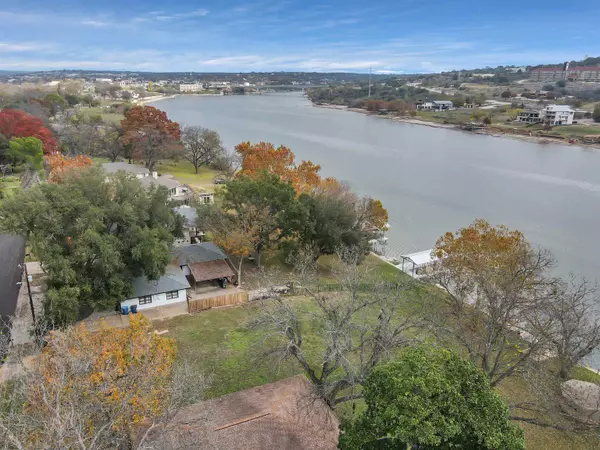 1005 Lakeshore DR, Marble Falls, TX 78654