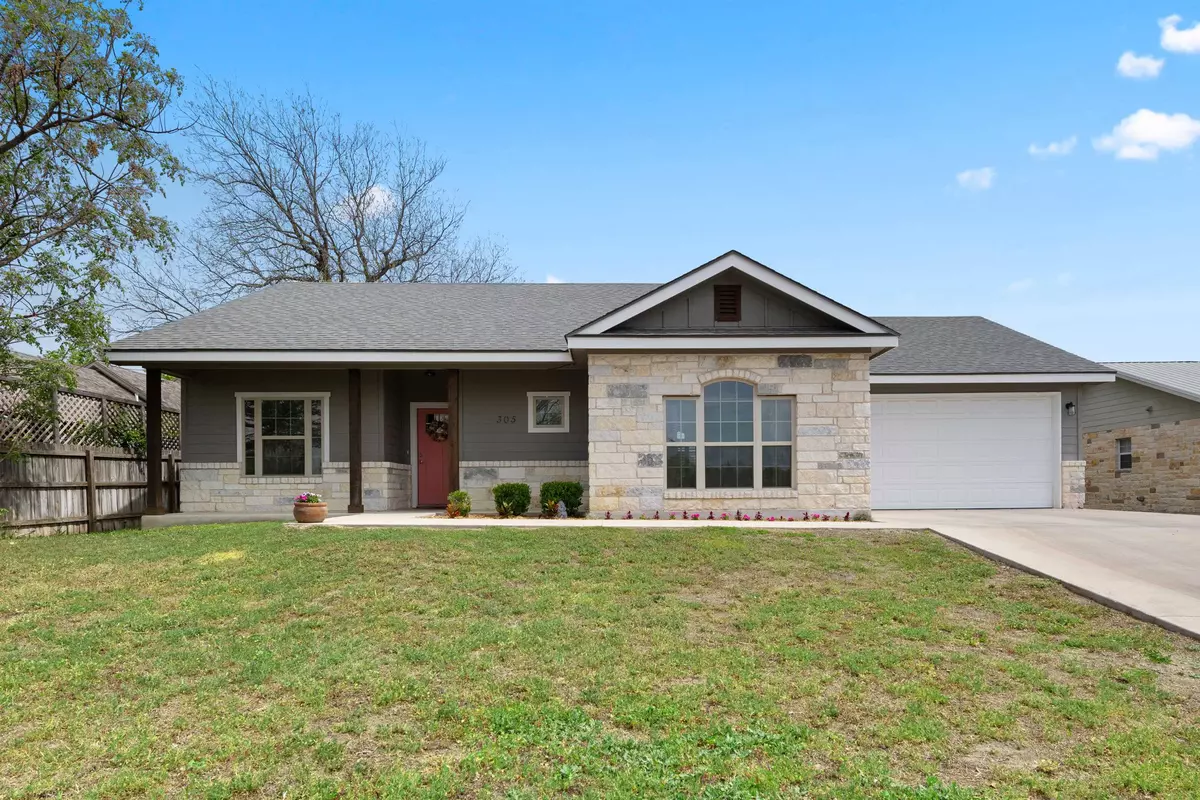 Burnet, TX 78611,305 N Rhomberg ST