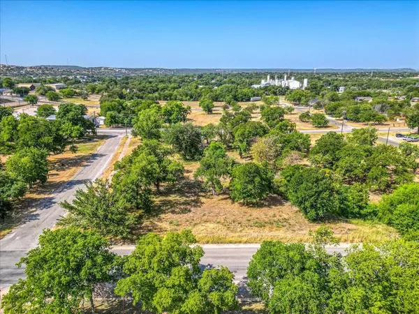 Marble Falls, TX 78654,308 Avenue K