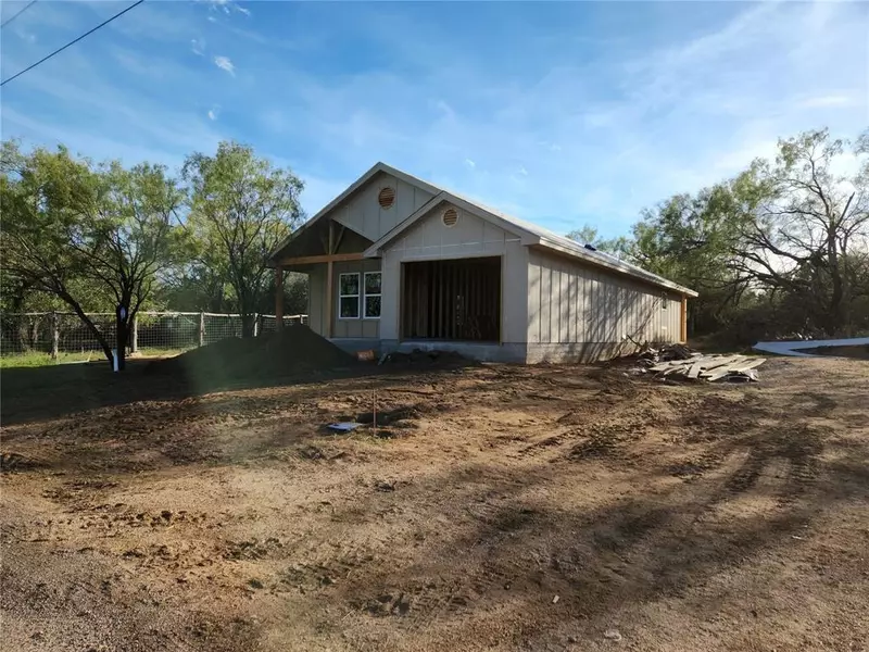 117 Mistletoe DR, Granite Shoals, TX 78654-0000