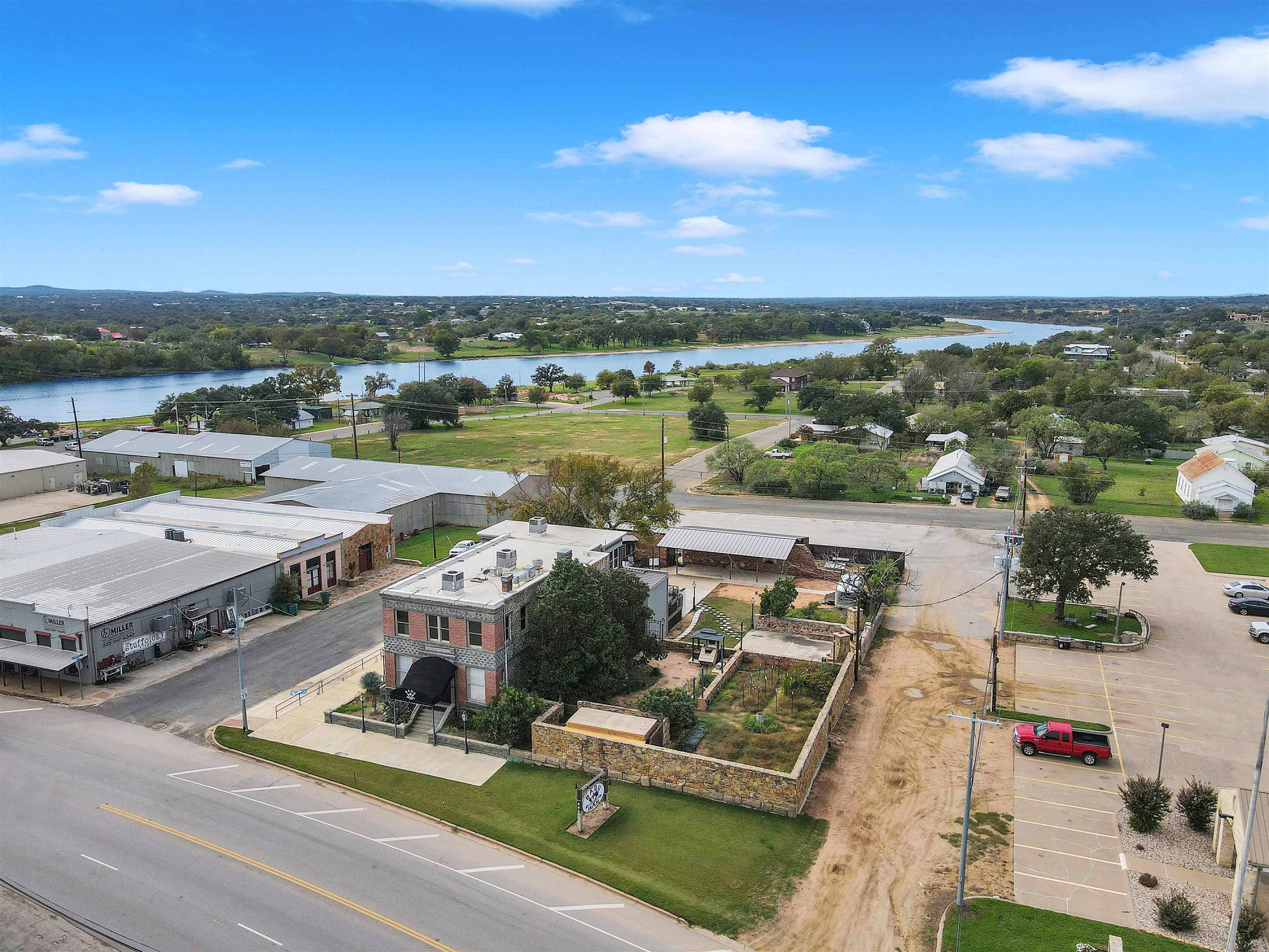 Llano, TX 78643,601 Bessemer AVE